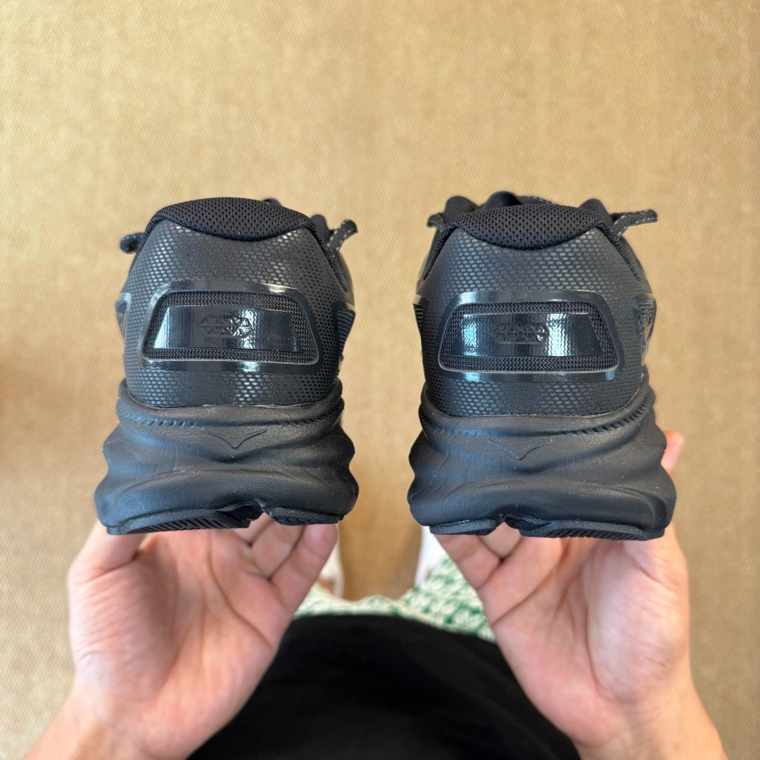 HOKA Clifton One9 Sneakers Black