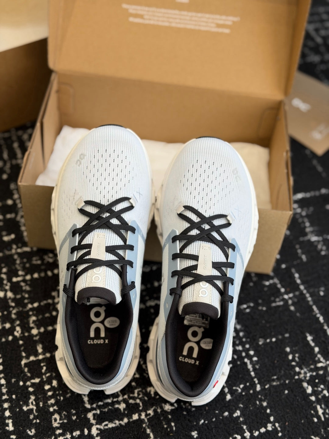 On Cloud X Glacier Grey Mesh Cross Training Jogging Sneakers