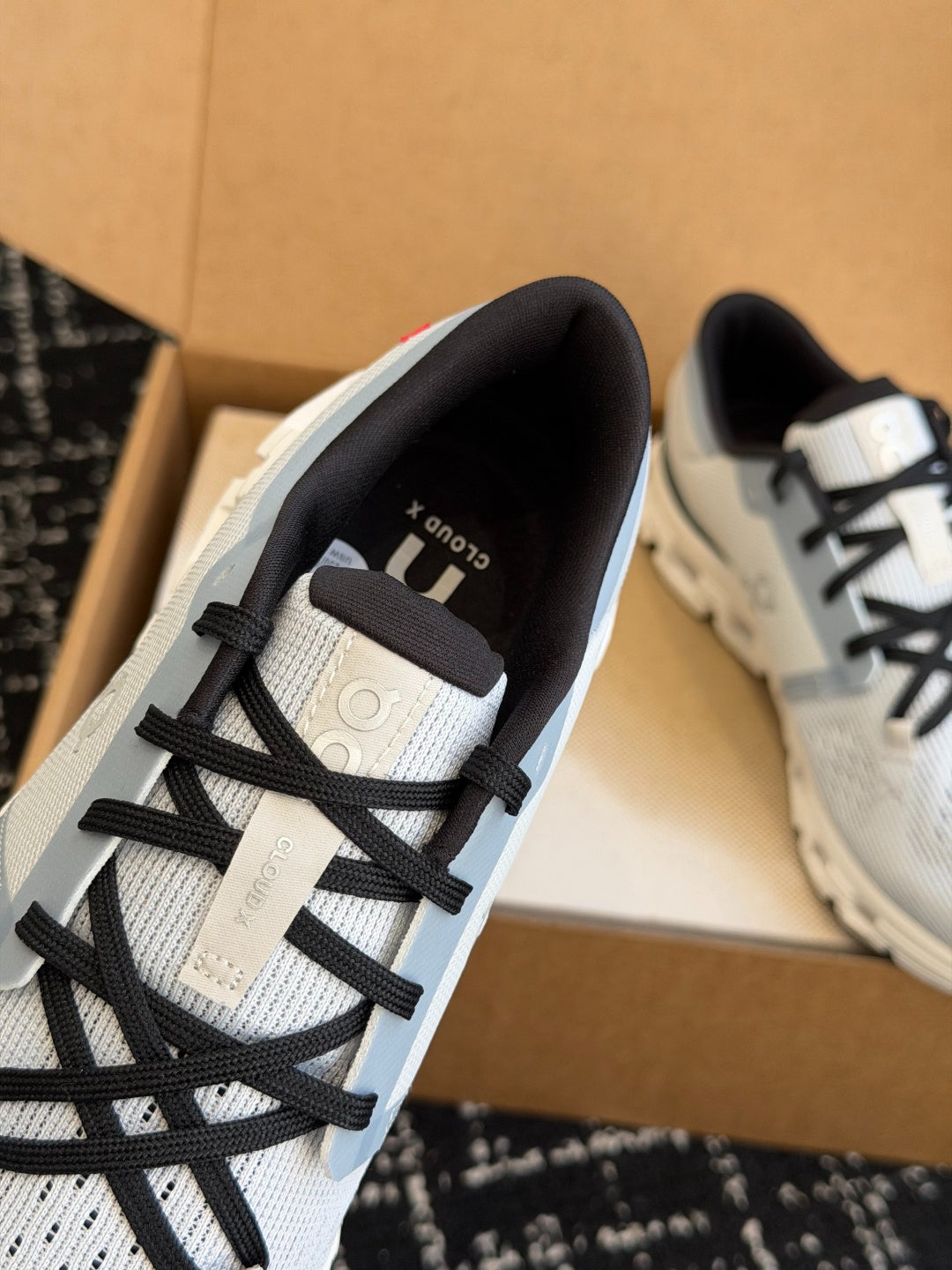 On Cloud X Glacier Grey Mesh Cross Training Jogging Sneakers