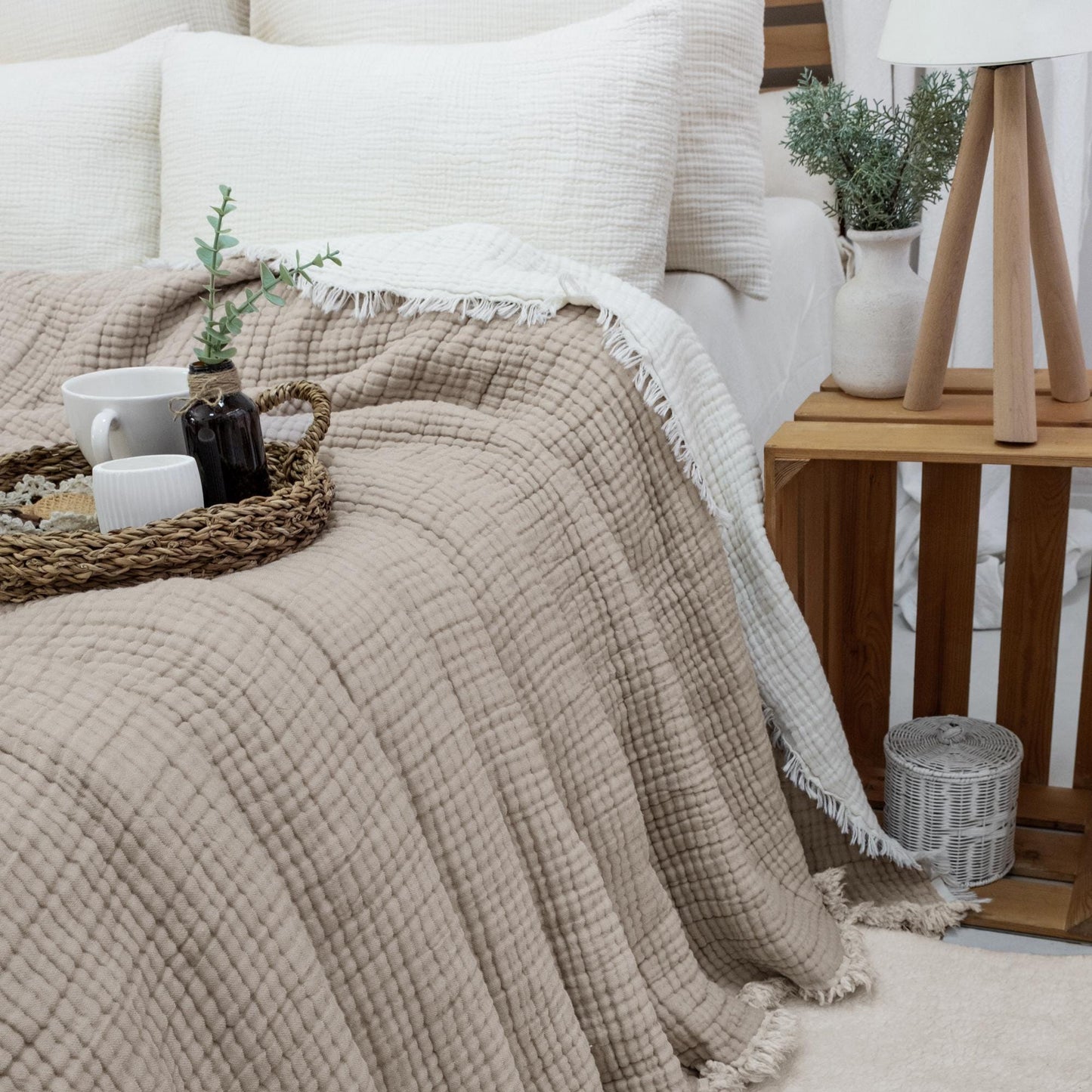 8 Layers King Size Gauze Comforter , OEKO-TEX Certified, Muslin Quilt, Organic Throw Blanket