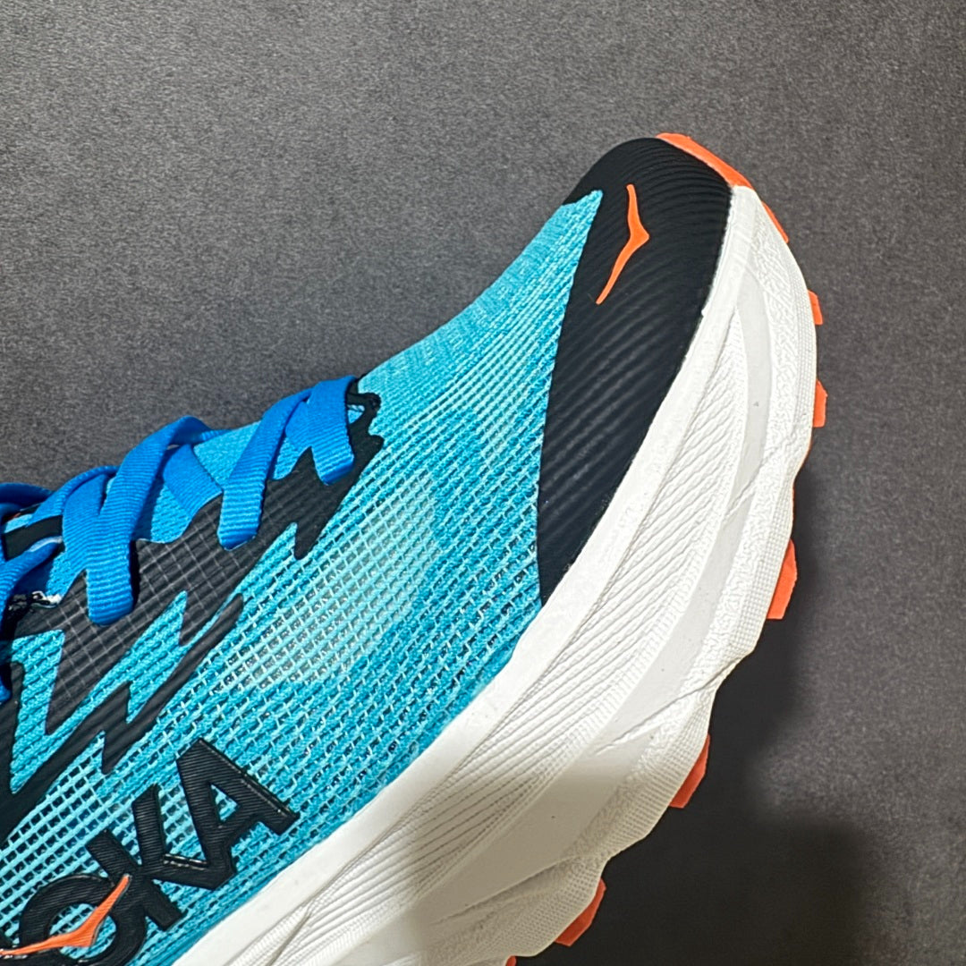 HOKA Challenger 8 All-Terrain Sneakers - Cyan Blue