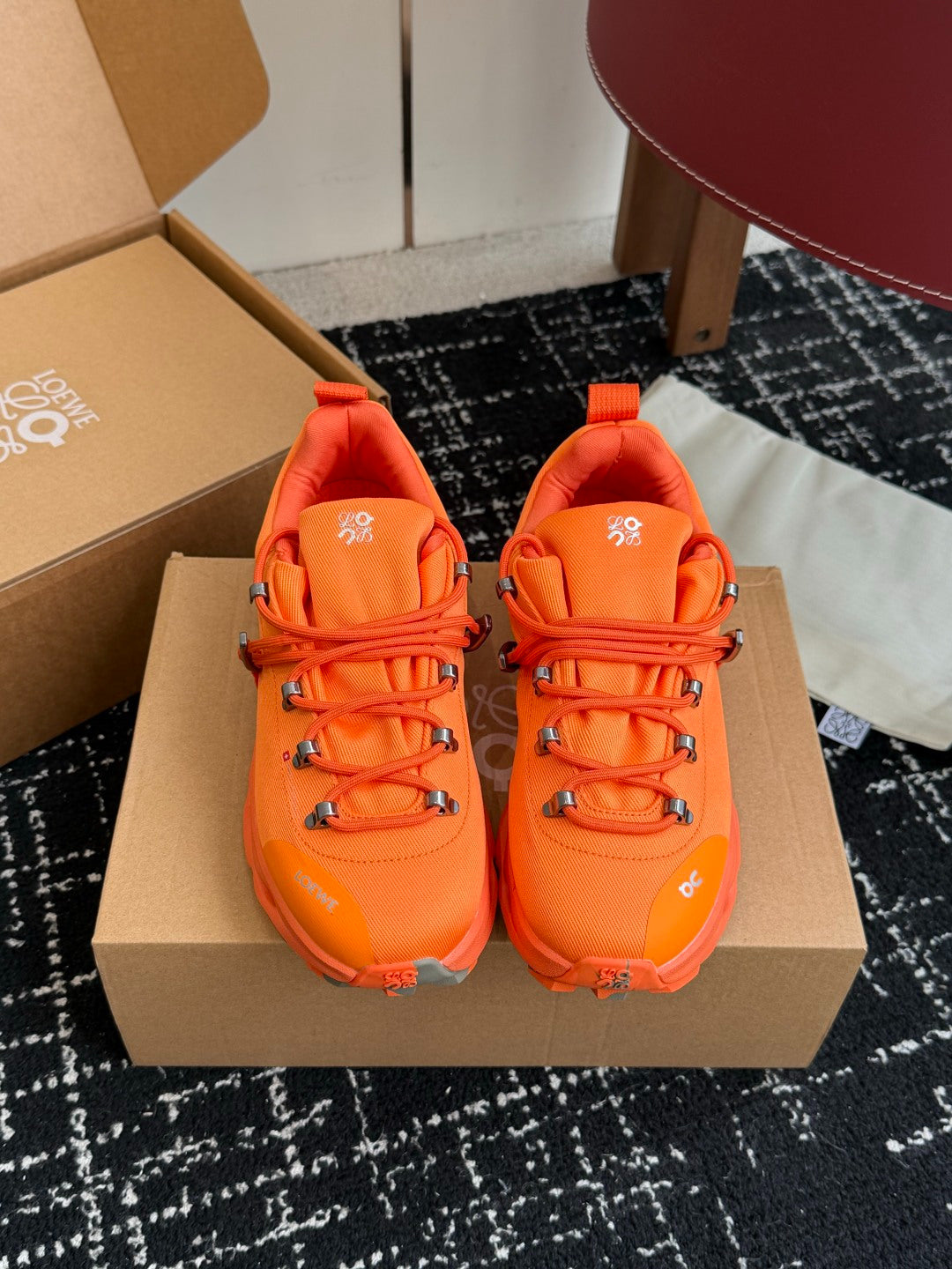 On x Loewe Cloudtilt Bright Orange Co-branded Cloud Cushion Outdoor Hiking Trail Shoes