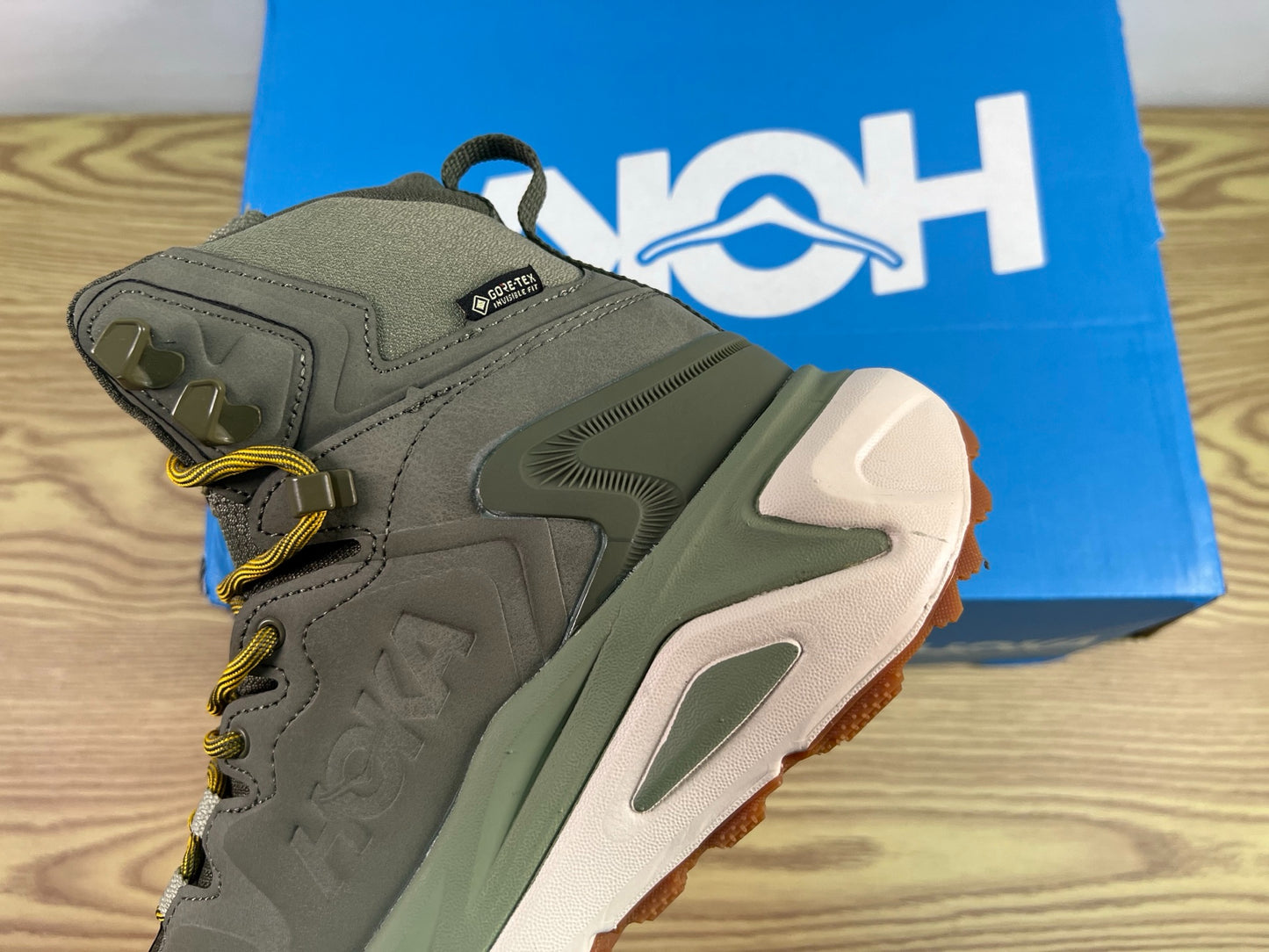 Hoka M Kaha 3 GTX Hiking Boot Olive Green