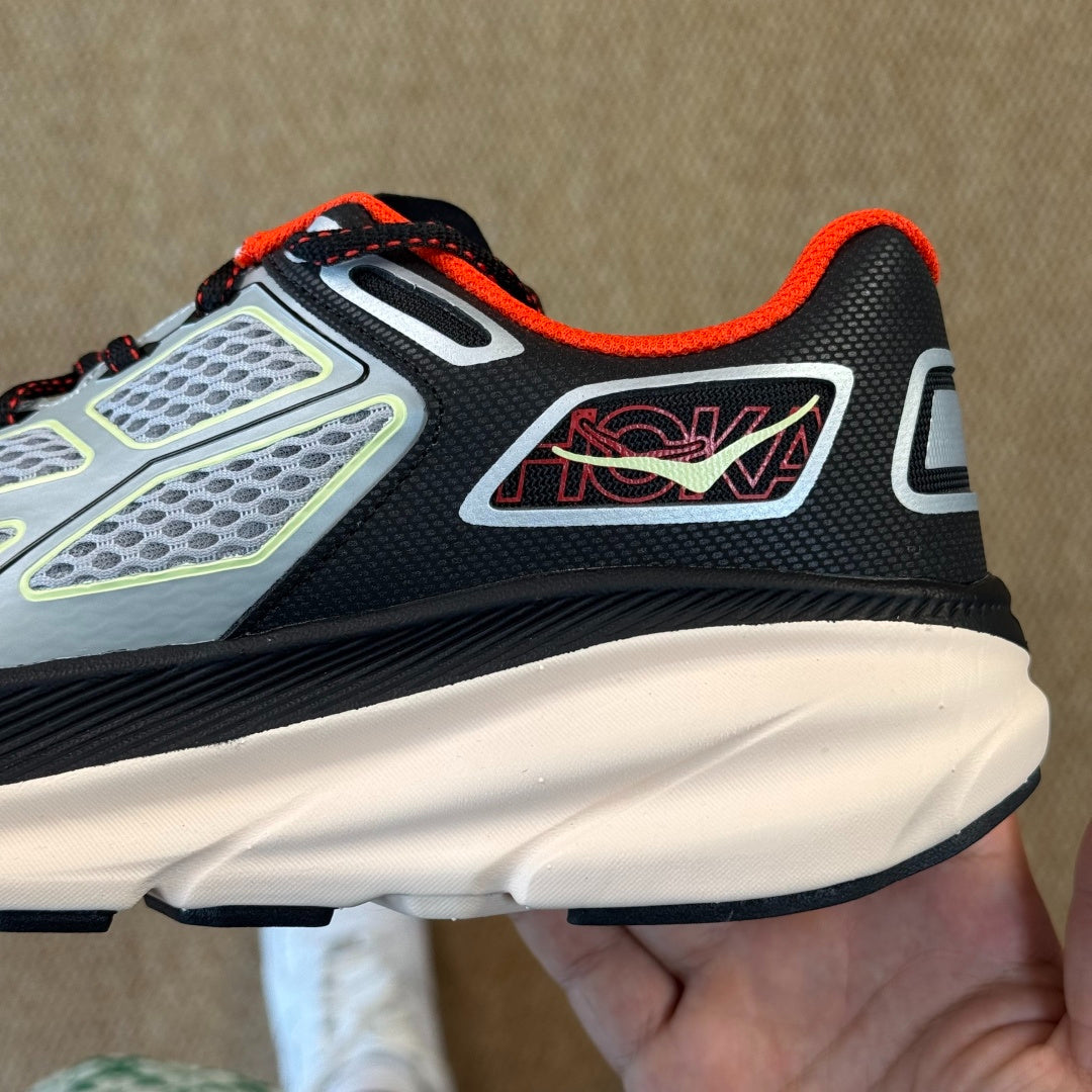 HOKA Clifton One9 Sneakers Black | Light Gray