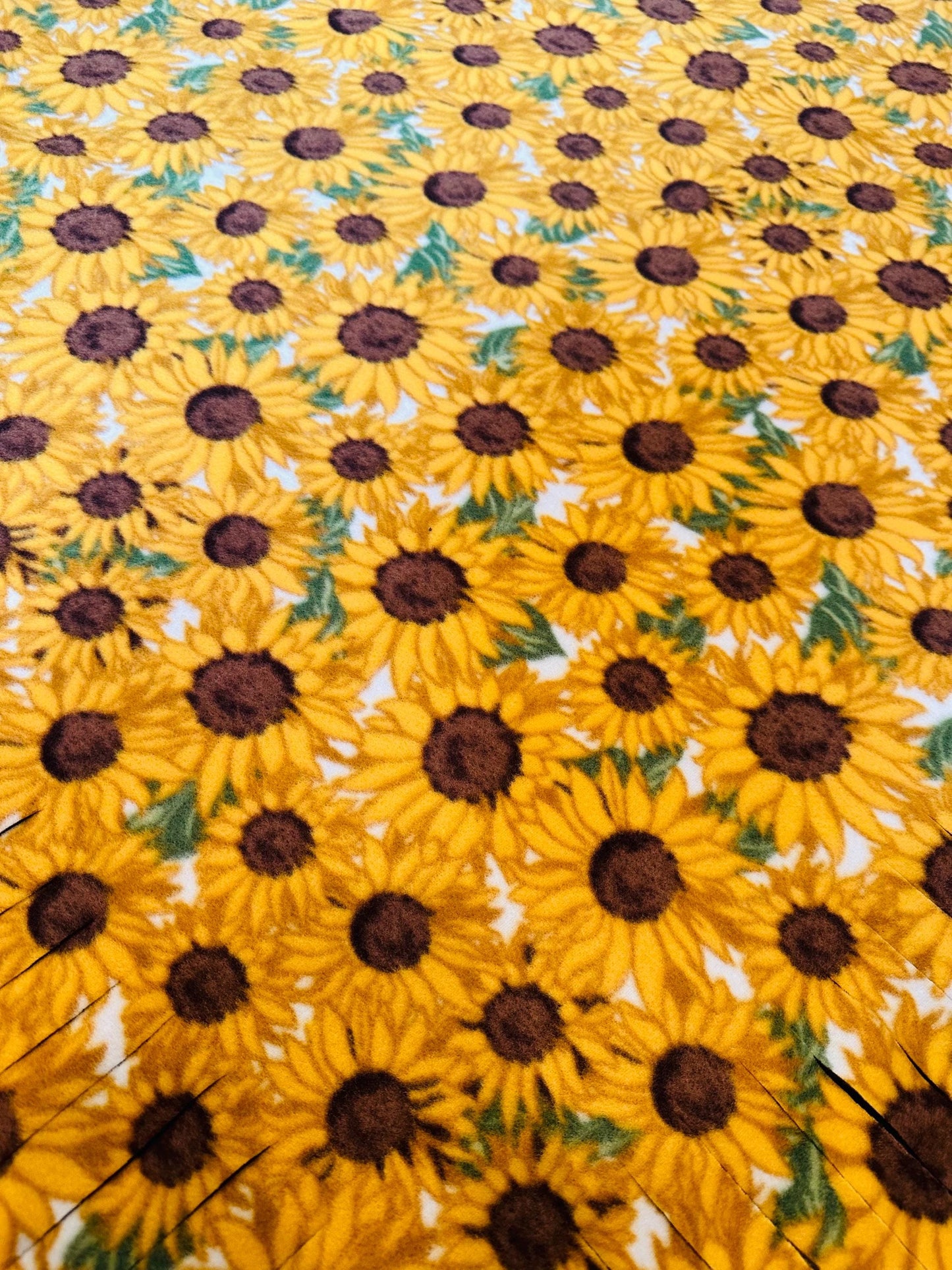 Handmade Sunflower Fleece Blanket: Cozy No Sew Comfort Throw
