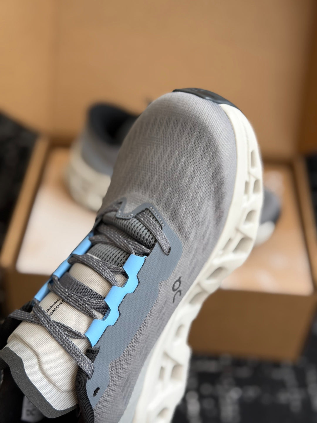 On Cloudmonster Grey Light Blue Shock Absorbing Sport Shoes Breathable Mesh Athletic Trainers
