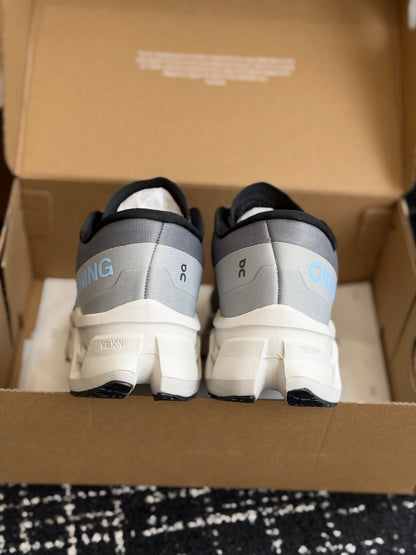 On Cloudmonster Grey Light Blue Shock Absorbing Sport Shoes Breathable Mesh Athletic Trainers