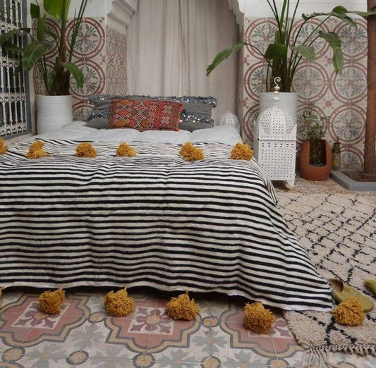 Wool Moroccan Blanket,bedroom blanket,moroccan pompom blanket,moroccan throw blanket,bed spread, woven blanket, bed throw with tassel
