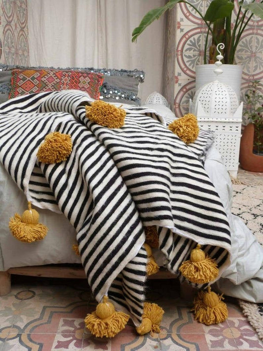 Wool Moroccan Blanket,bedroom blanket,moroccan pompom blanket,moroccan throw blanket,bed spread, woven blanket, bed throw with tassel