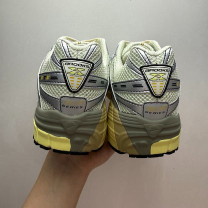 Brooks Adrenaline GTS 10 Retro Running Shoes (Dusty Yellow/Neo Yellow/Grey)