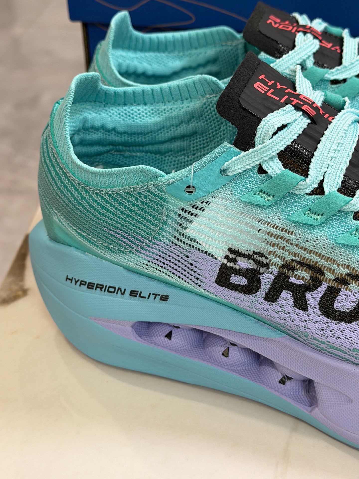 Brooks Unisex Hyperion Elite 5 Carbon-Plated Road Racing Shoes Teal