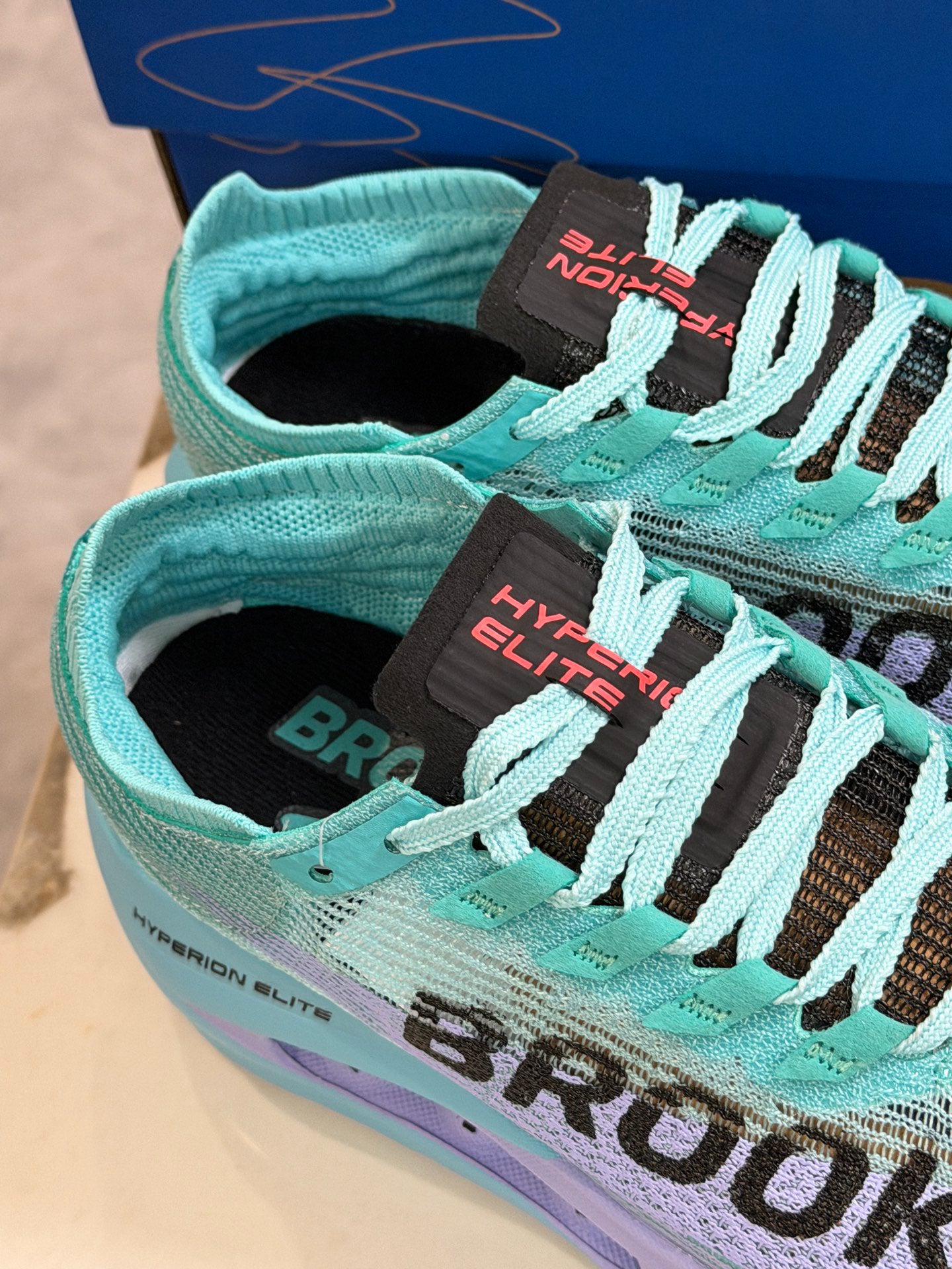 Brooks Unisex Hyperion Elite 5 Carbon-Plated Road Racing Shoes Teal