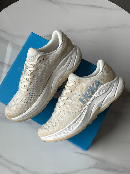 Hoka Rincon 4 Running Shoe Silver Gray | Beige