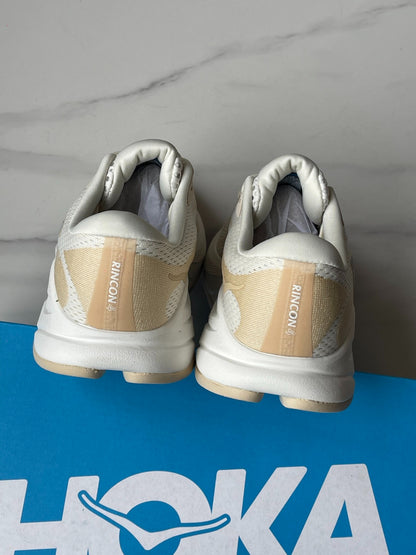 Hoka Rincon 4 Running Shoe Silver Gray | Beige