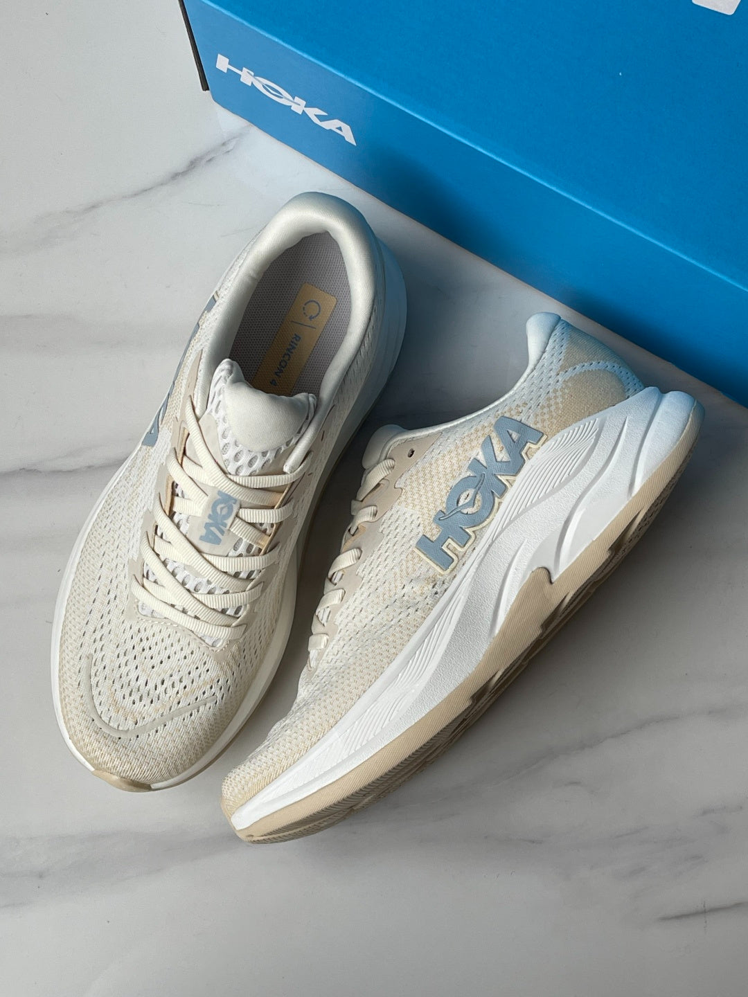 Hoka Rincon 4 Running Shoe Silver Gray | Beige