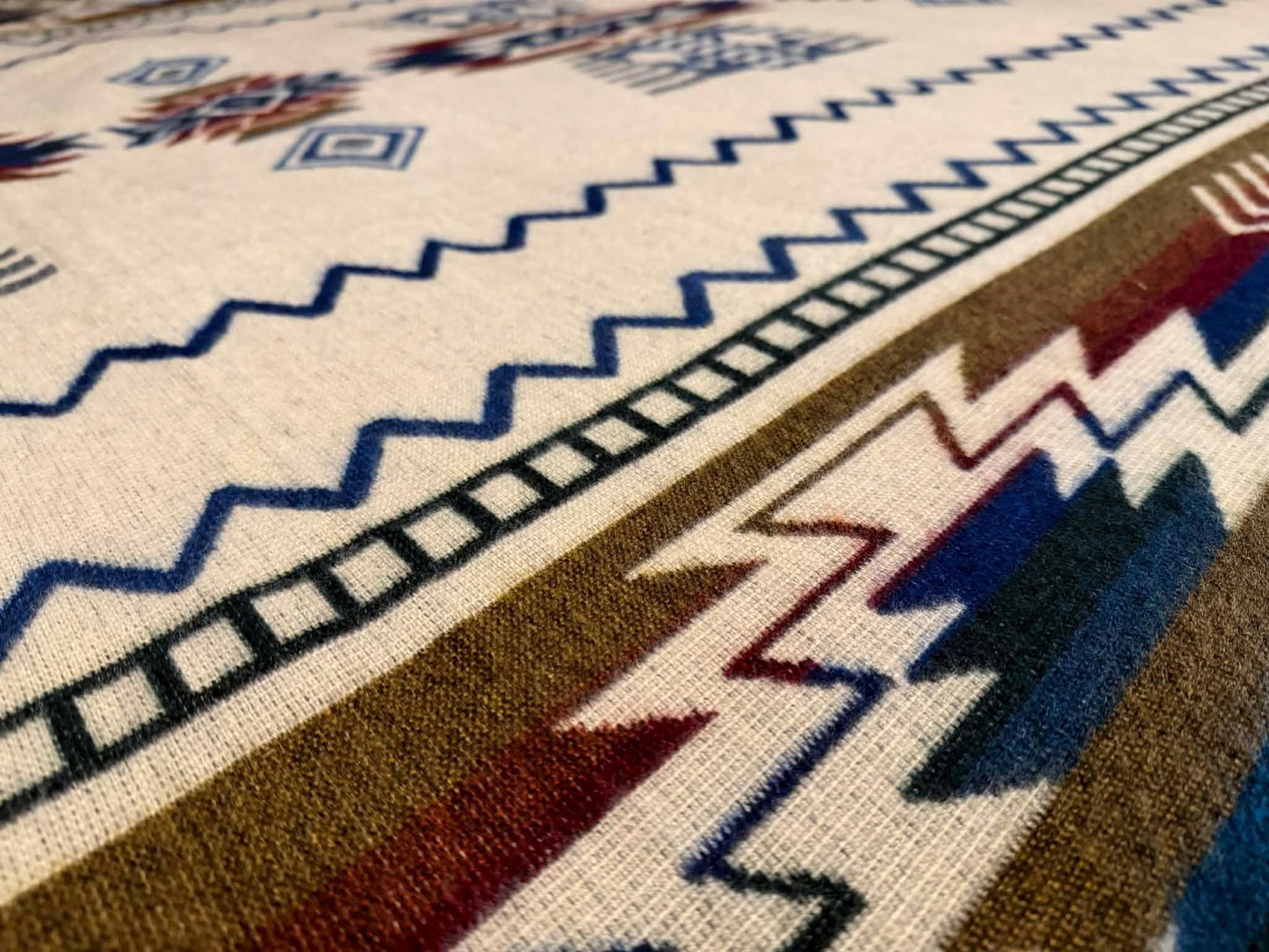 Handwoven Alpaca Blanket Queen Size – Reversible Blue Cream Southwest Aztec Throw | Rustic Cabin Bedroom Decor | Luxury Lodge Blanket Gift