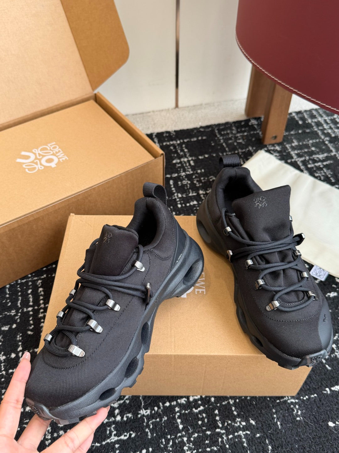 On x Loewe Cloudtilt All Black Co-branded Cloud Cushion Outdoor Hiking Trail Shoes