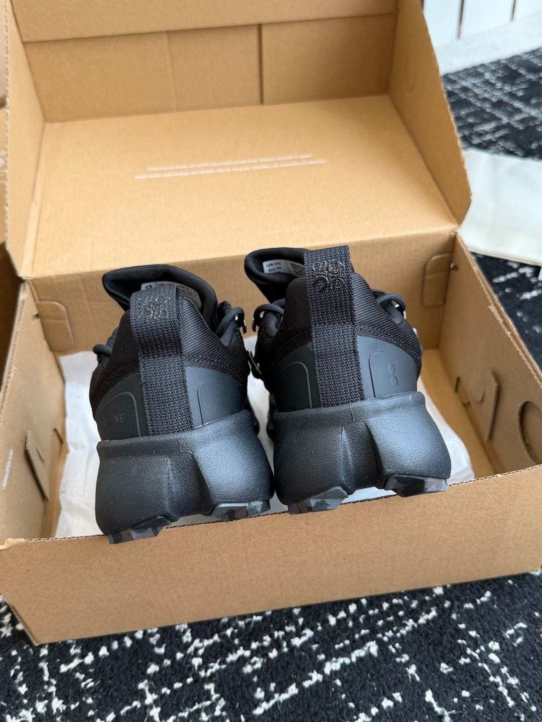 On x Loewe Cloudtilt All Black Co-branded Cloud Cushion Outdoor Hiking Trail Shoes