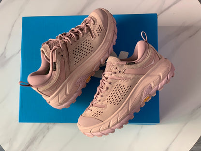 Hoka Ultra Low Gore-Tex Nude Pink