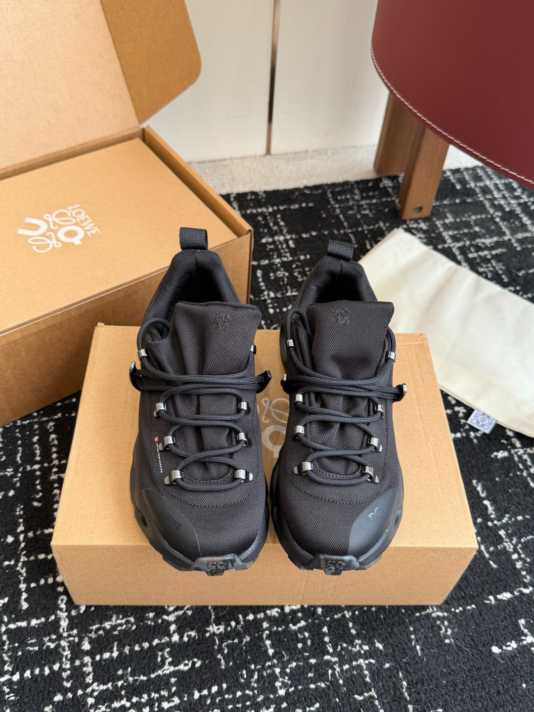 On x Loewe Cloudtilt All Black Co-branded Cloud Cushion Outdoor Hiking Trail Shoes