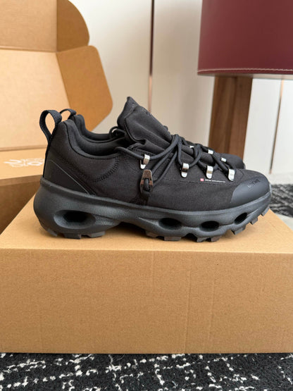 On x Loewe Cloudtilt All Black Co-branded Cloud Cushion Outdoor Hiking Trail Shoes