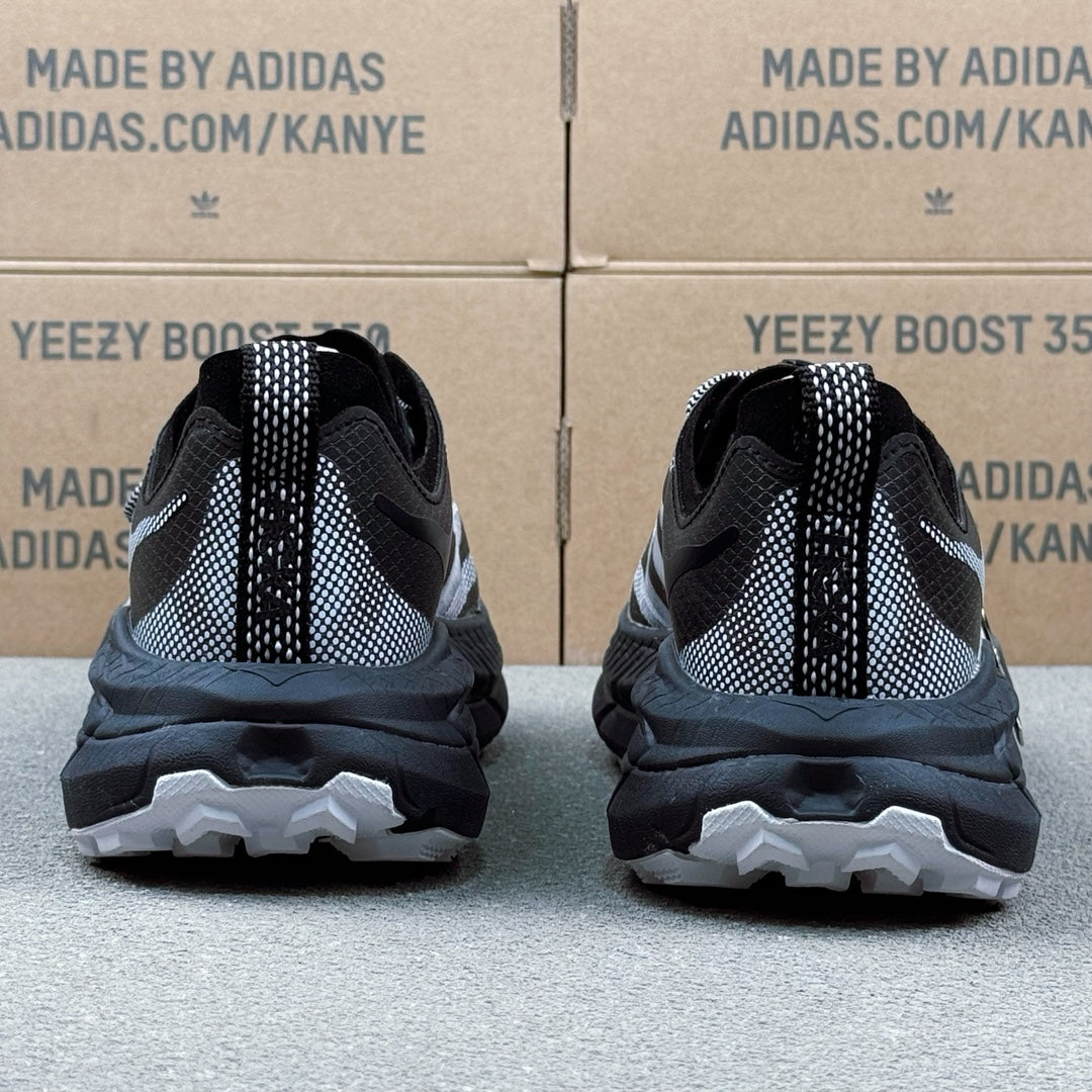 Hoka Mafate Speed 4 Black | White