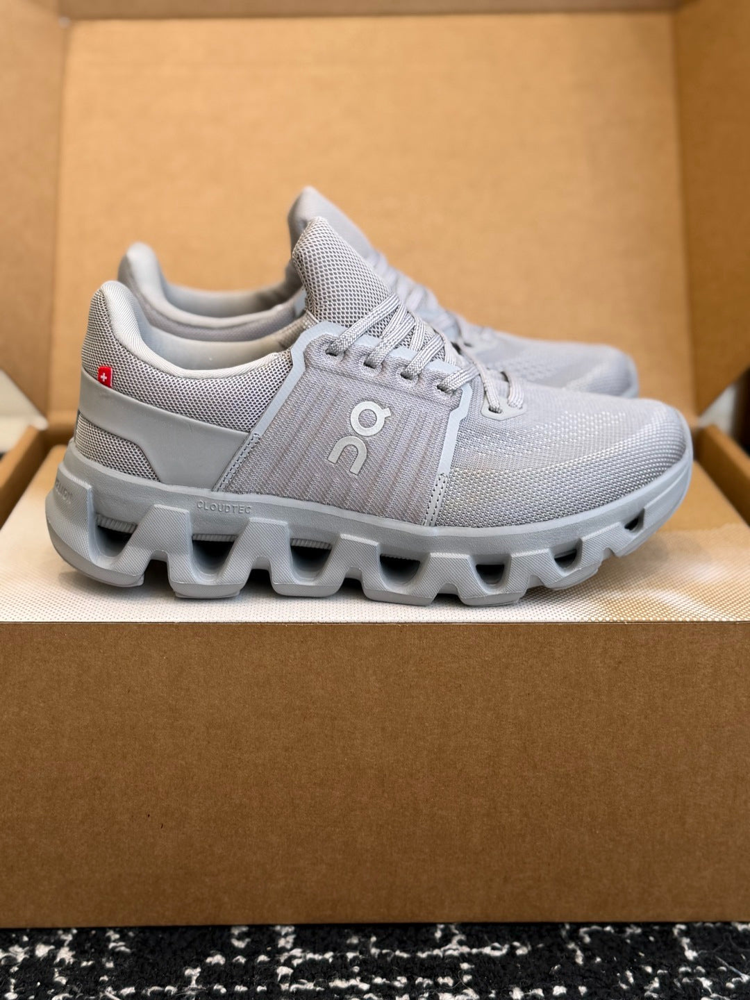Alloy Gray On Cloudswift 4 Mesh Upper Daily Jogging Walking Sneakers