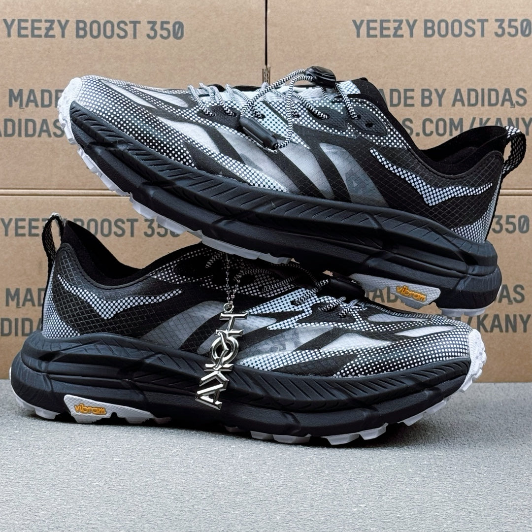 Hoka Mafate Speed 4 Black | White