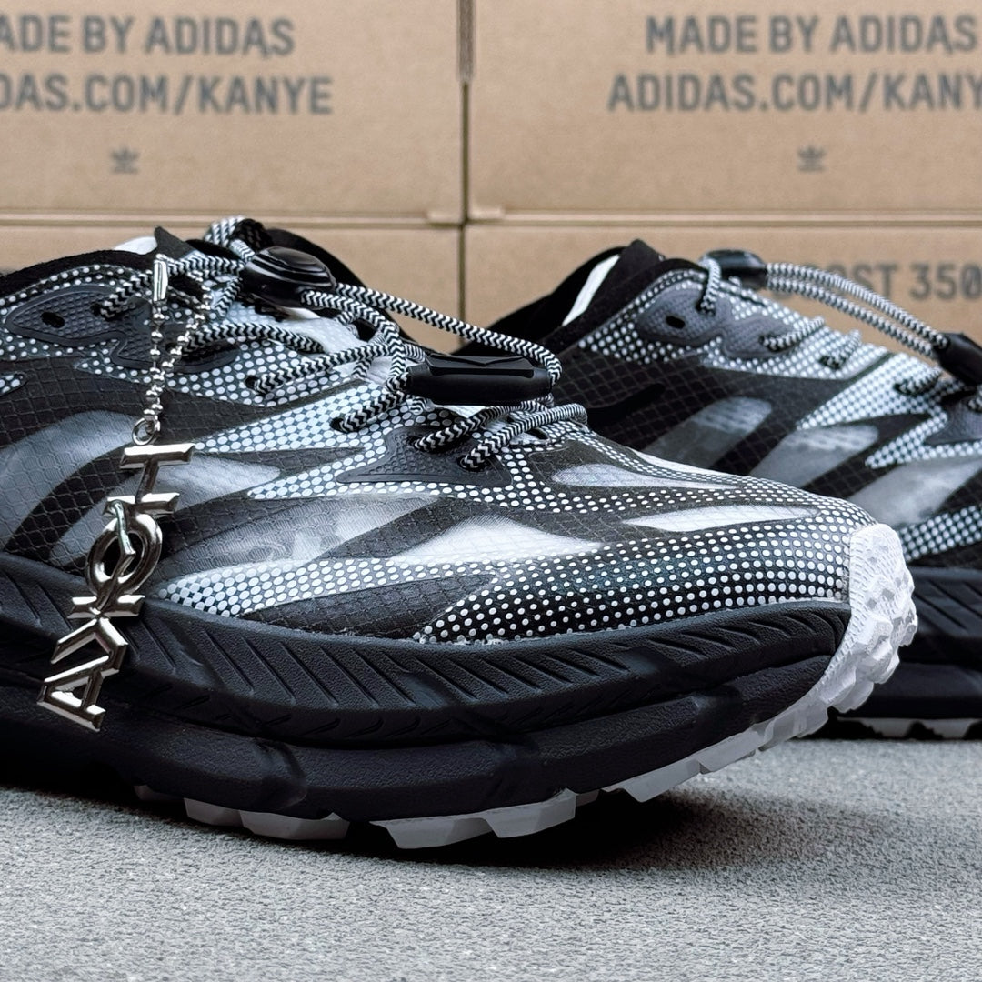 Hoka Mafate Speed 4 Black | White