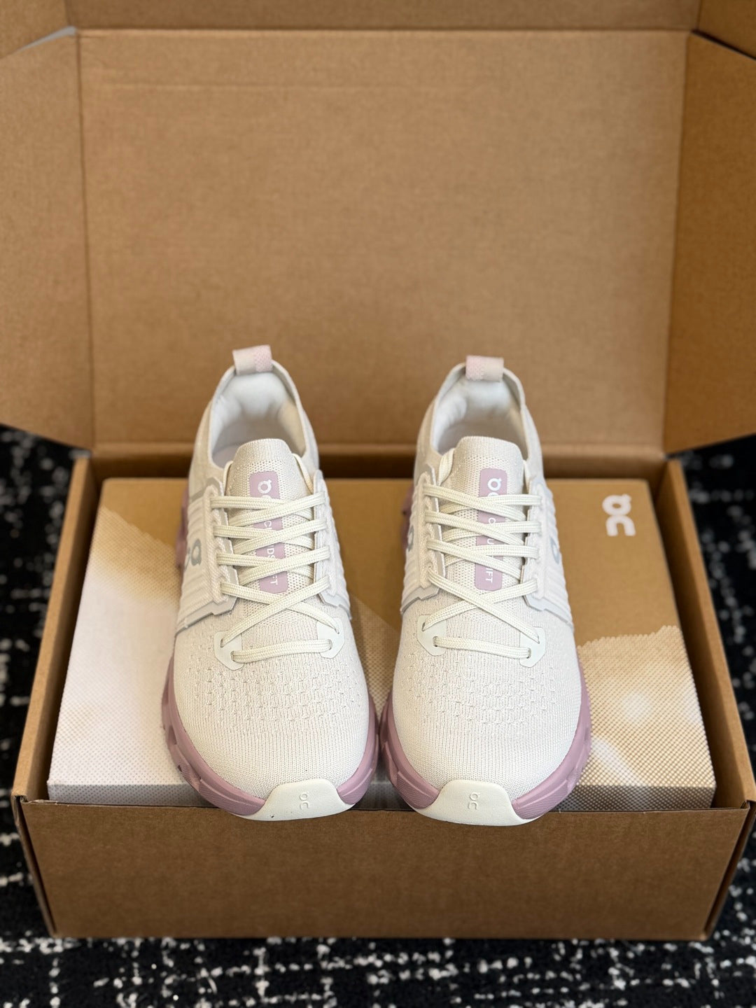 White Dusty Pink On Cloudswift 4 CloudTec Cushion Sneakers Breathable Mesh Women Running Shoes