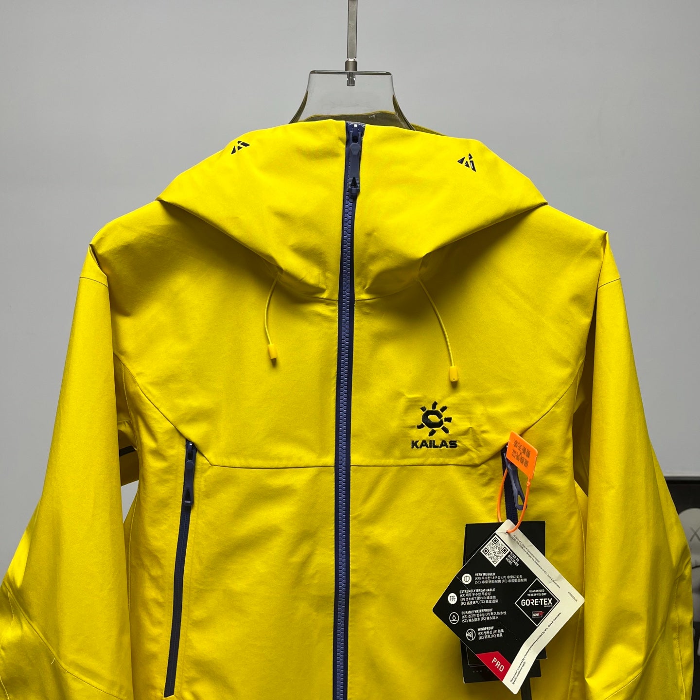 Arc'teryx Beta AR Men's GORE-TEX Pro 3L Waterproof Hardshell Jacket