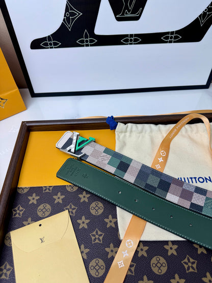 Louis Vuitton LV Initiales Damoflage 40mm Reversible Men's Belt