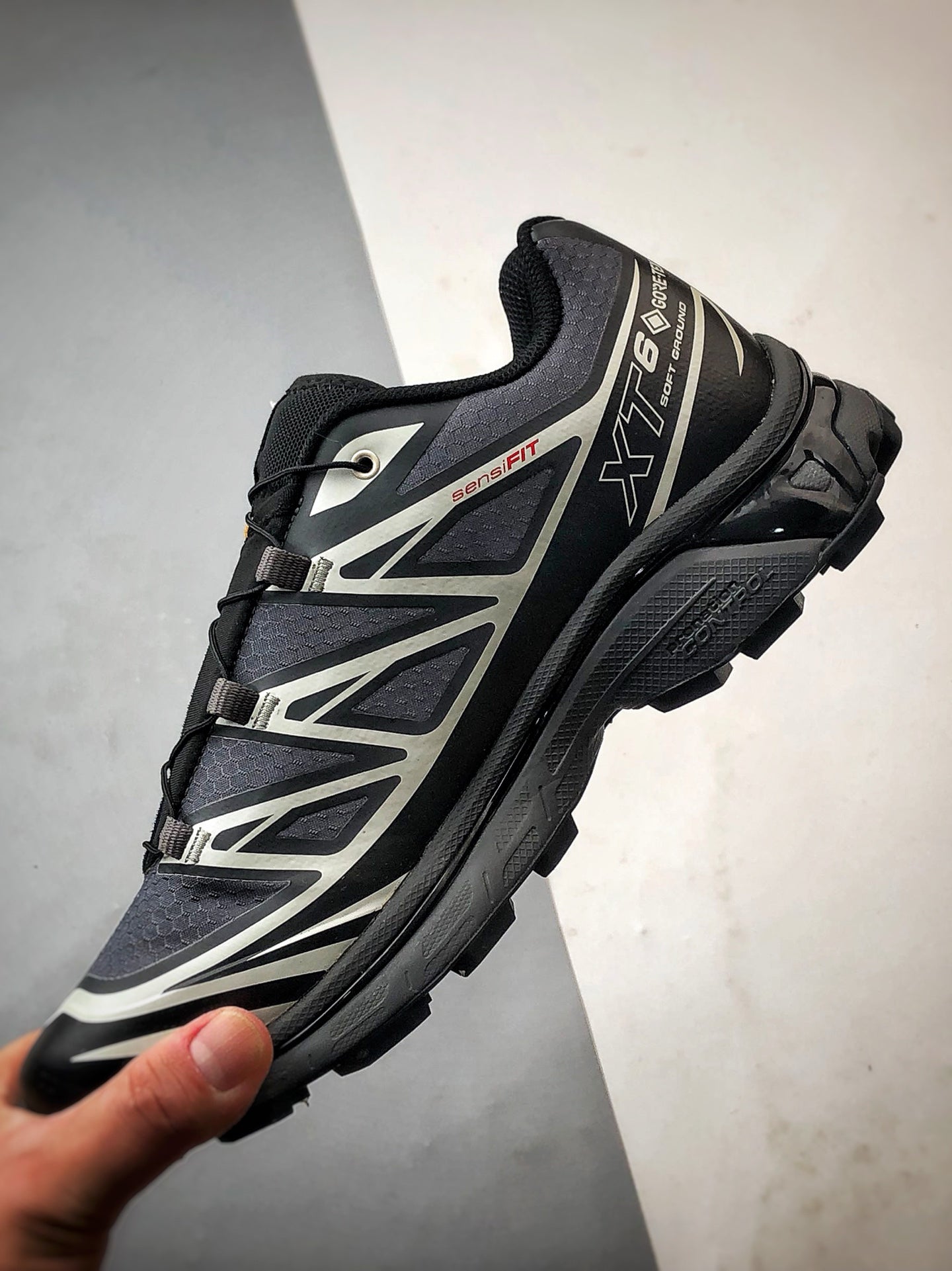 Salomon XT-6 GORE-TEX “Black Ebony Lunar Rock”