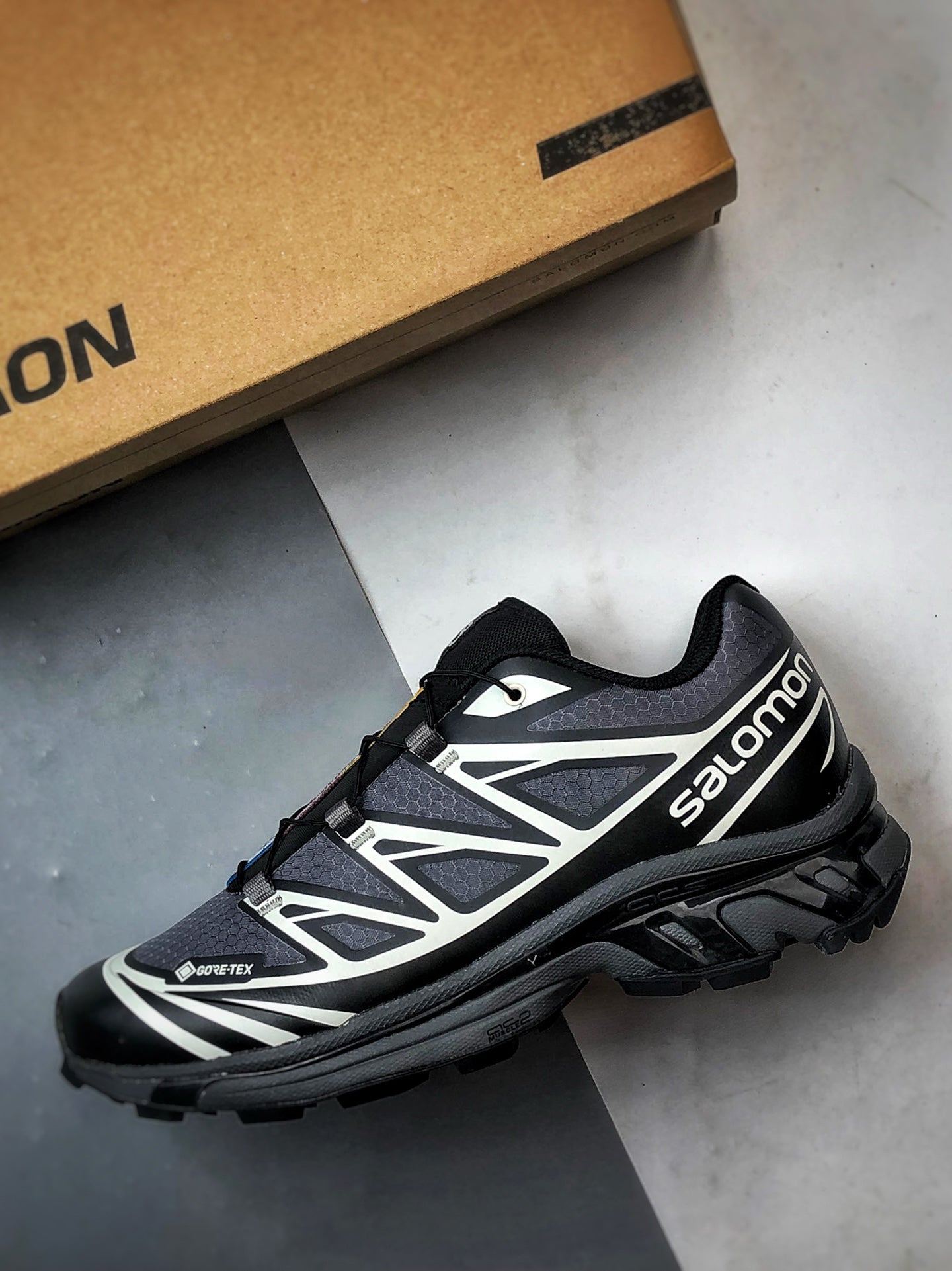 Salomon XT-6 GORE-TEX “Black Ebony Lunar Rock”