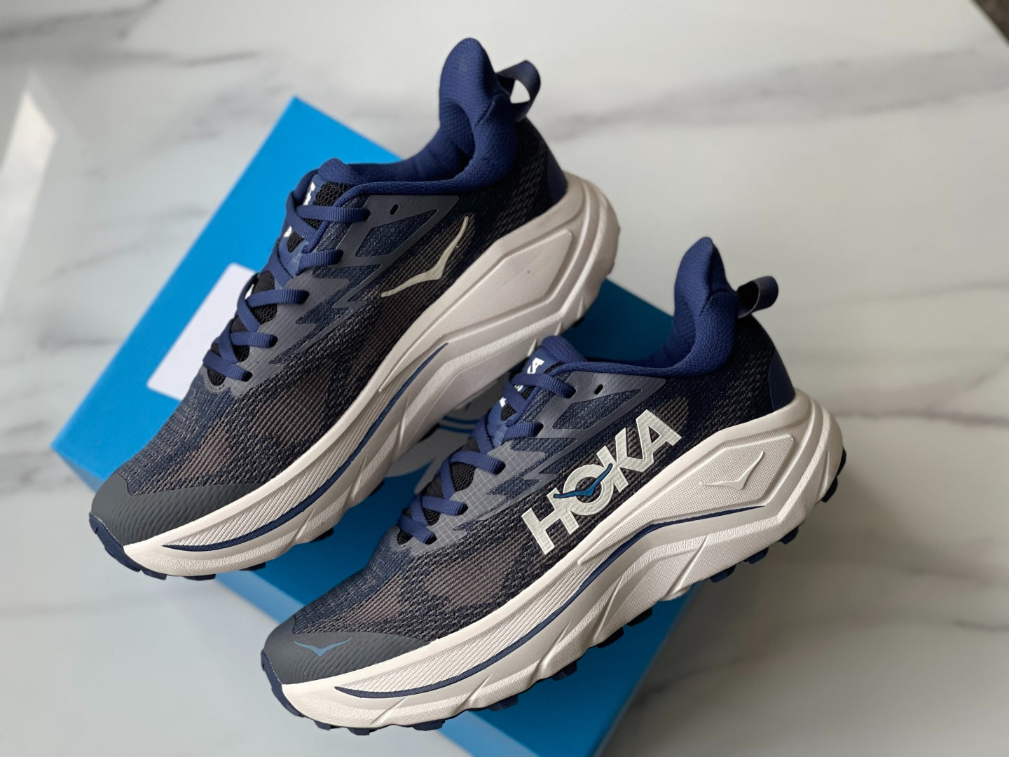 HOKA Challenger 8 Dark Blue | Dark Gray