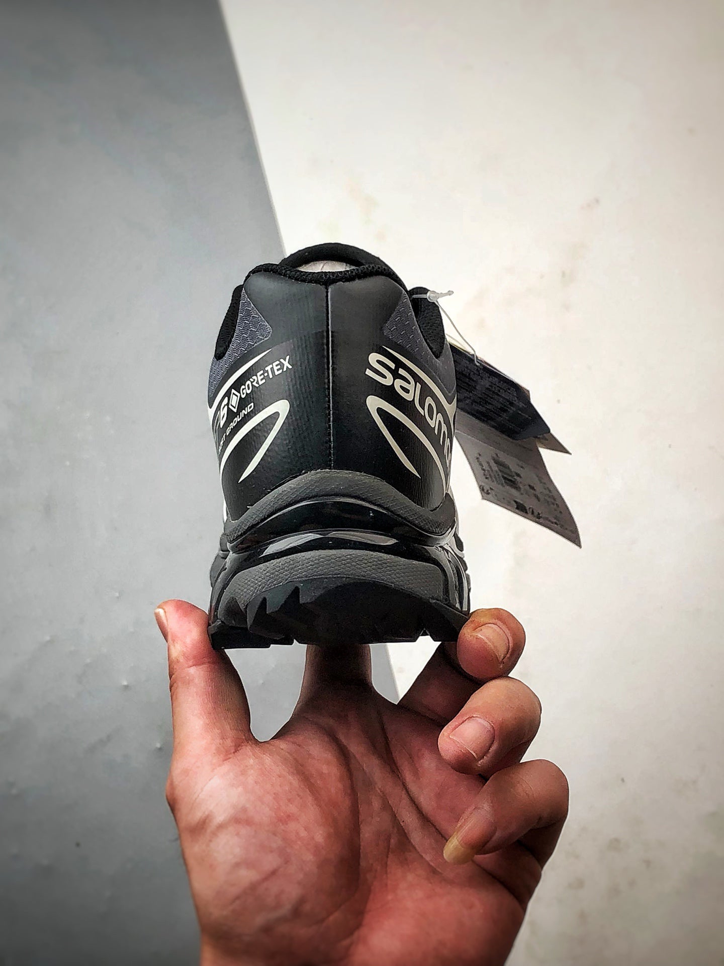 Salomon XT-6 GORE-TEX “Black Ebony Lunar Rock”