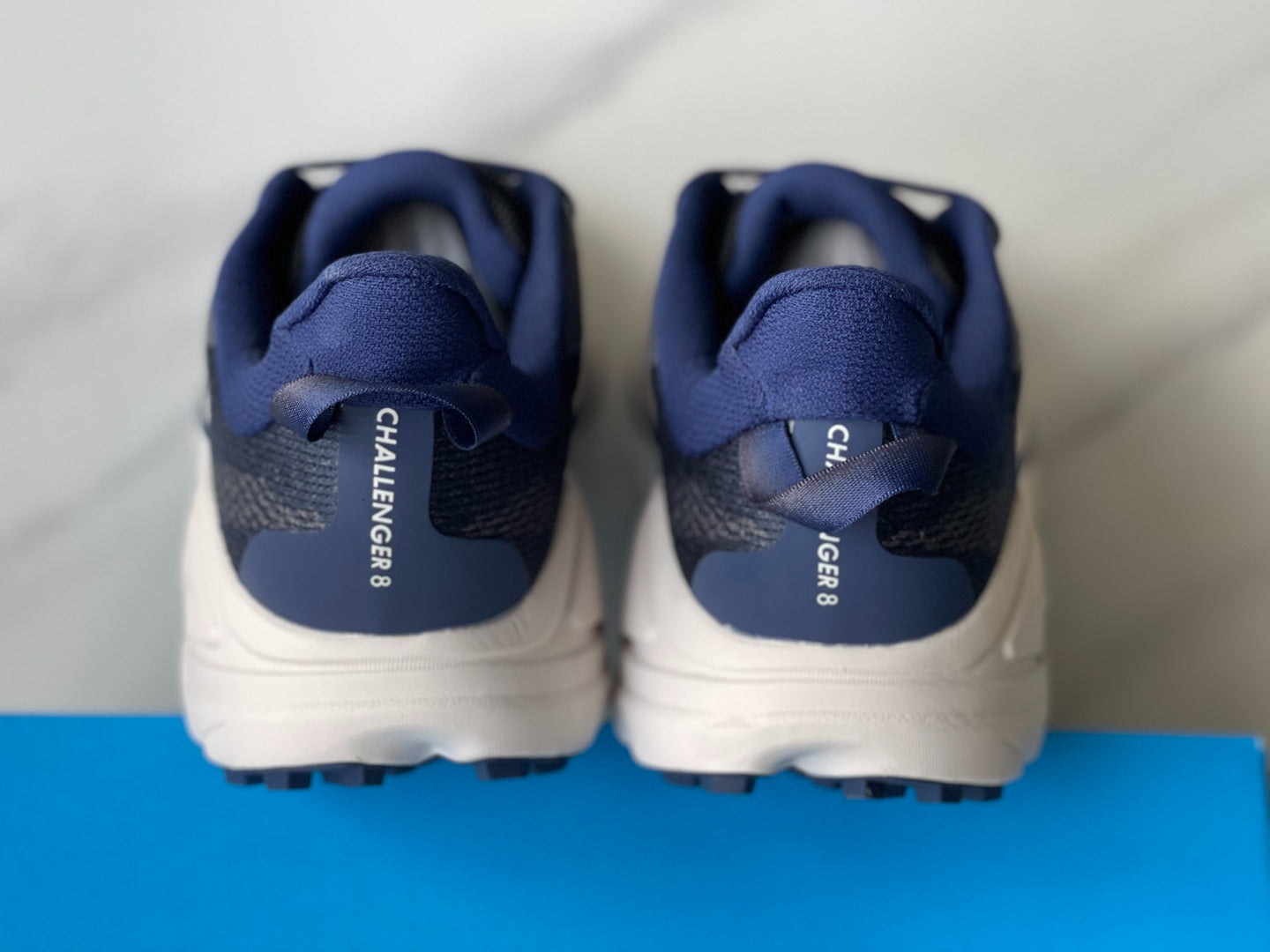 HOKA Challenger 8 Dark Blue | Dark Gray