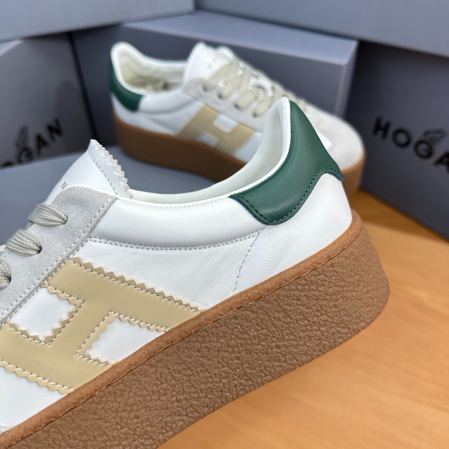 HOGAN White Beige & Green Thick Gum Platform Casual Sneakers