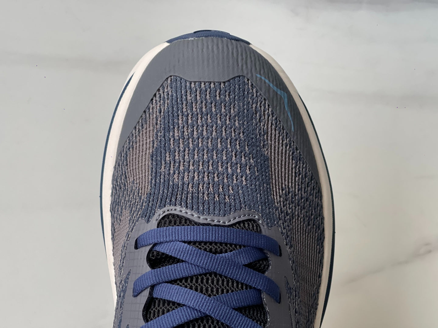 HOKA Challenger 8 Dark Blue | Dark Gray
