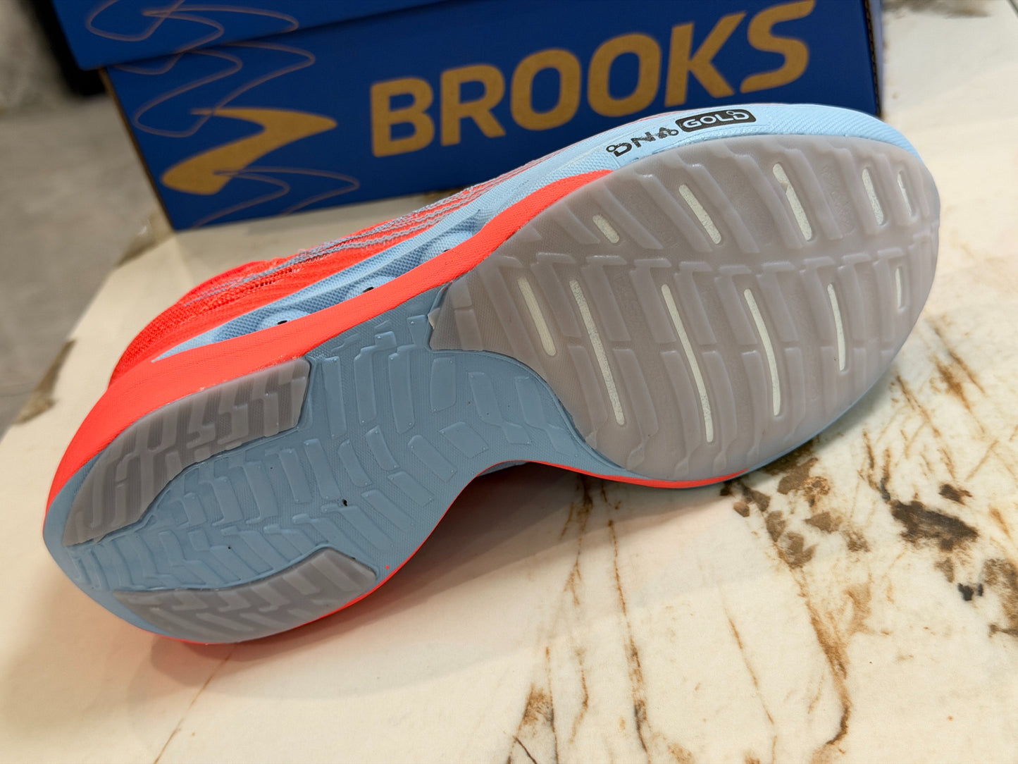 Brooks Unisex Hyperion Elite 5 Carbon-Plated Racing Shoes Pink Blue