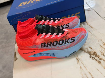 Brooks Unisex Hyperion Elite 5 Carbon-Plated Racing Shoes Pink Blue
