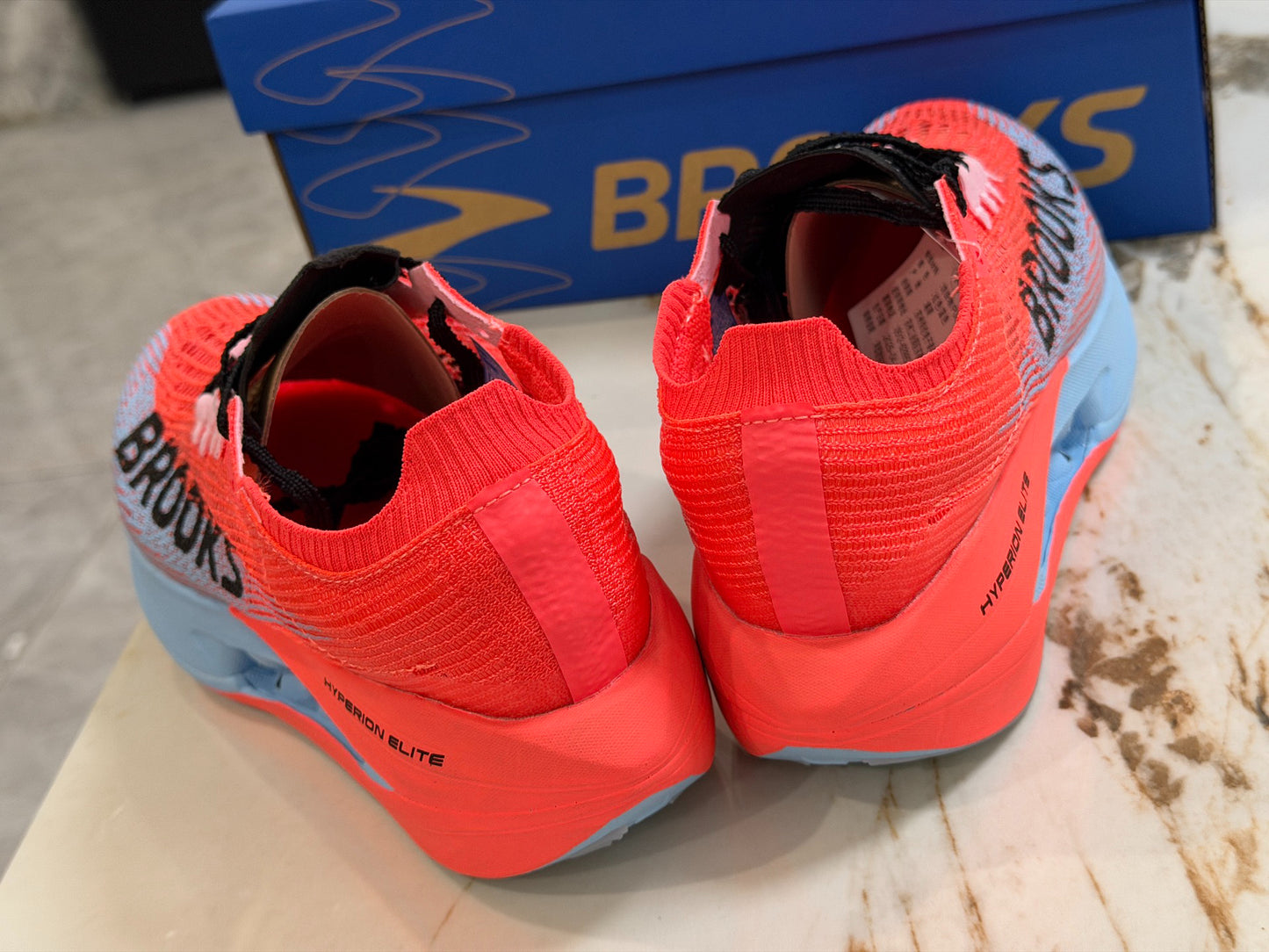 Brooks Unisex Hyperion Elite 5 Carbon-Plated Racing Shoes Pink Blue