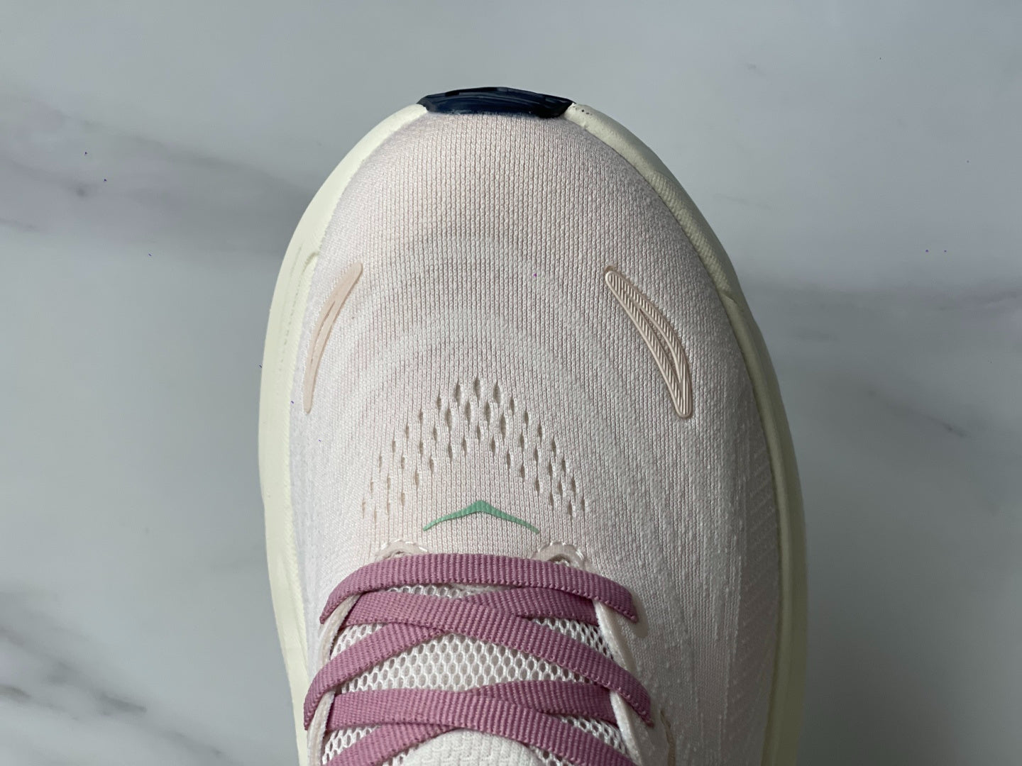 HOKA ONE ONE Arahi 8 Nude pink | Dark purple